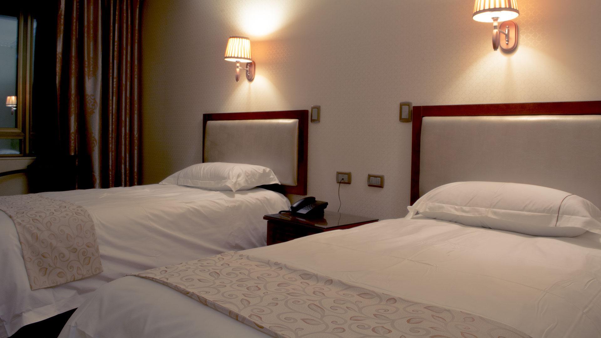 איקוויקה Hotel Pekin מראה חיצוני תמונה