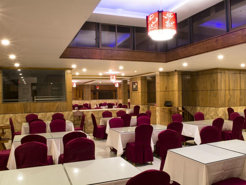 איקוויקה Hotel Pekin מראה חיצוני תמונה
