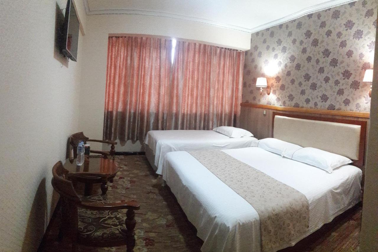 איקוויקה Hotel Pekin מראה חיצוני תמונה