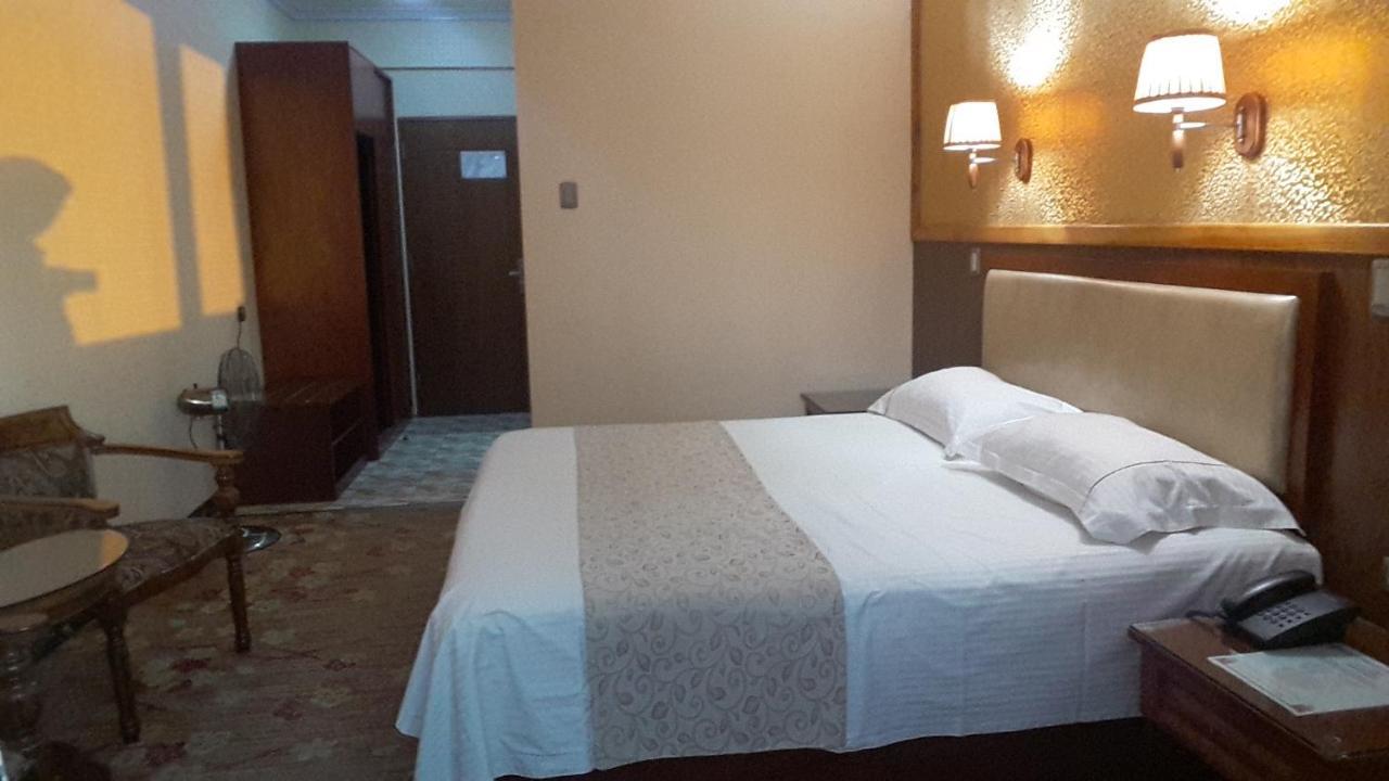איקוויקה Hotel Pekin מראה חיצוני תמונה