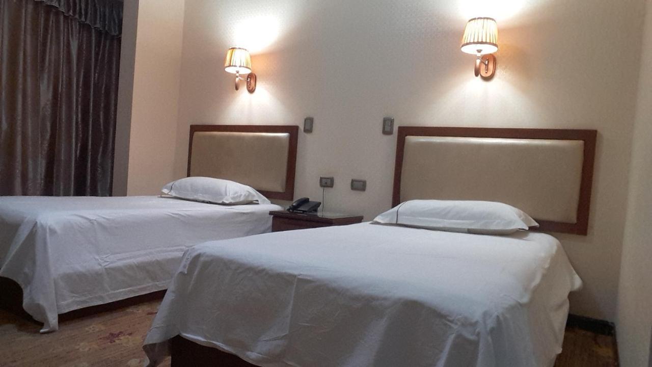 איקוויקה Hotel Pekin מראה חיצוני תמונה
