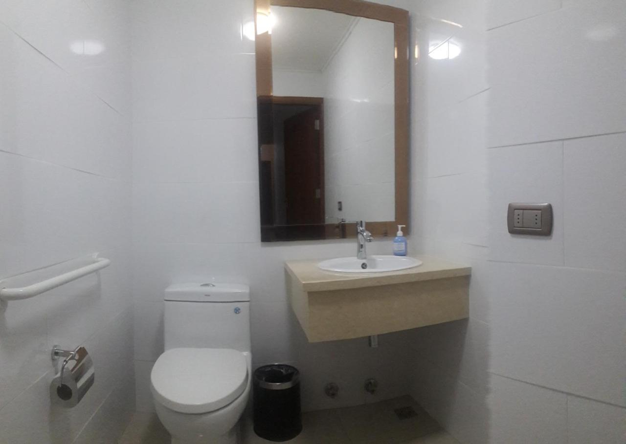 איקוויקה Hotel Pekin מראה חיצוני תמונה