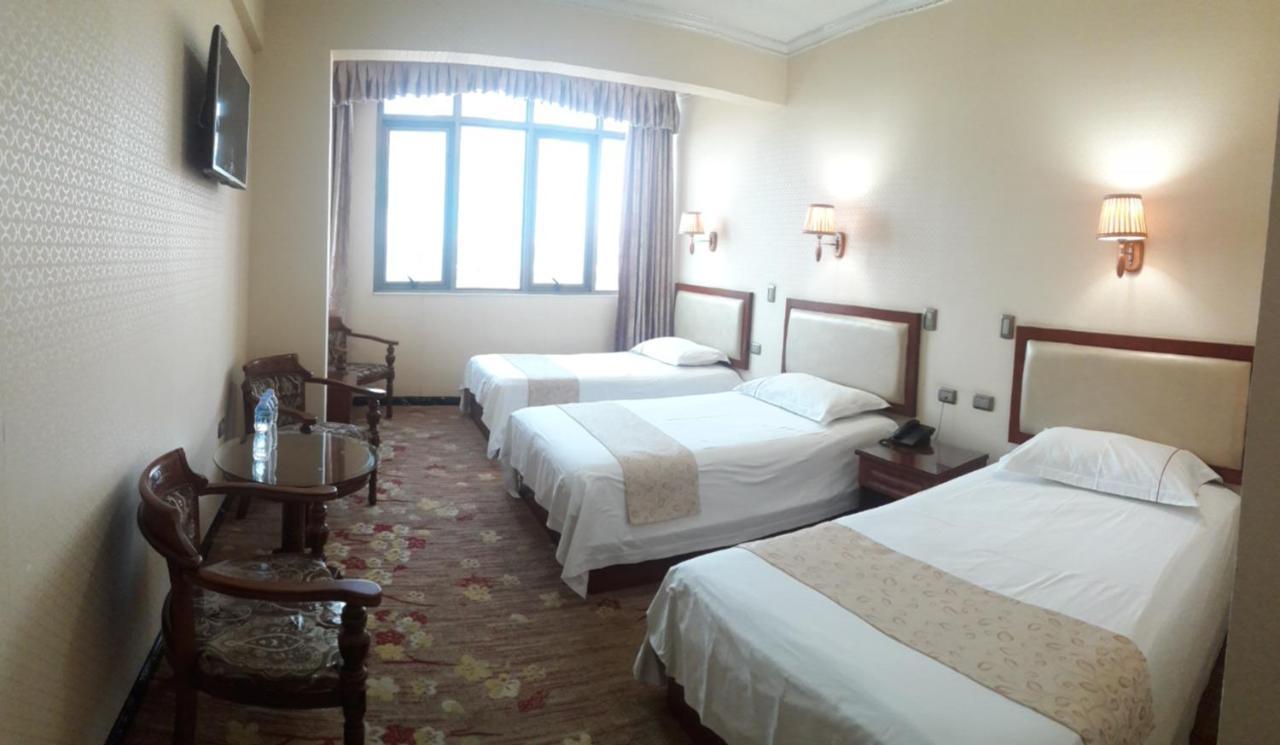 איקוויקה Hotel Pekin מראה חיצוני תמונה