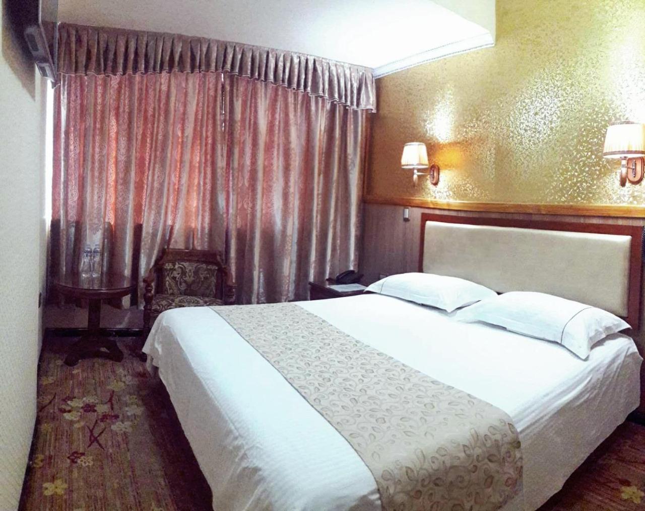 איקוויקה Hotel Pekin מראה חיצוני תמונה