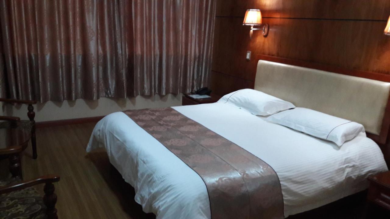 איקוויקה Hotel Pekin מראה חיצוני תמונה