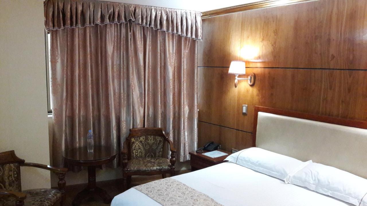איקוויקה Hotel Pekin מראה חיצוני תמונה